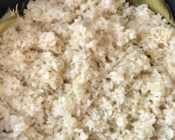 Gạo “Thỉ slí” - Nếp Mẹ khi đồ lên có hạt thơm, ngon.