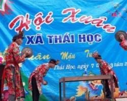 Nghi lễ trong Ngày hội Kiêng gió (20 tháng Giêng) được biểu diễn tại Hội xuân ở xã Thái Học (Nguyên Bình). Ảnh:Nguyễn Thuấn