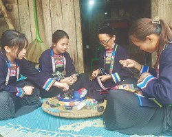 Thạch An bảo tồn và gìn giữ trang phục dân tộc Mông đen