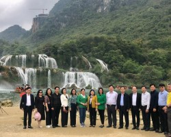 Đoàn công tác tỉnh Bắc Kạn lên thăm và tìm hiểu công tác phát triển du lịch tại Cao Bằng