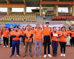 3 trao khen thưởng cho đội Nhất
