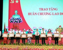 05 IMG 1686 tập thể LĐ hạng 3