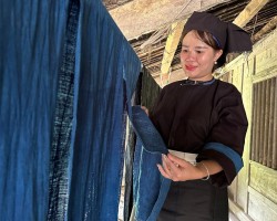 Sắc chàm Nùng An – Chất liệu văn hóa trong dòng sản phẩm quà tặng lưu niệm Cao Bằng